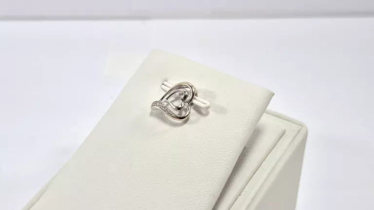 ZŁOTA ZAWIESZKA Z BRYLANTAMI 0,01CT 585 0,88G 14K CERTYFIKAT