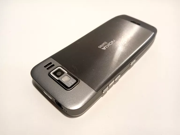 TELEFON NOKIA E52