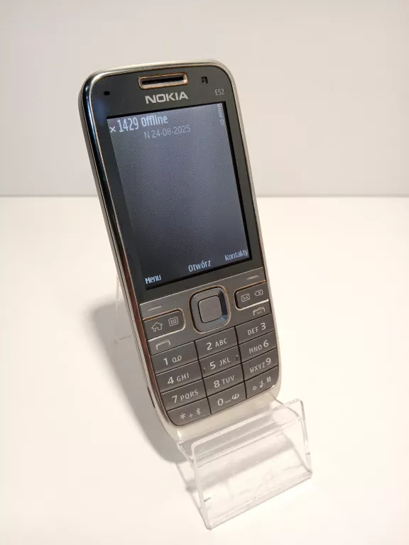 TELEFON NOKIA E52