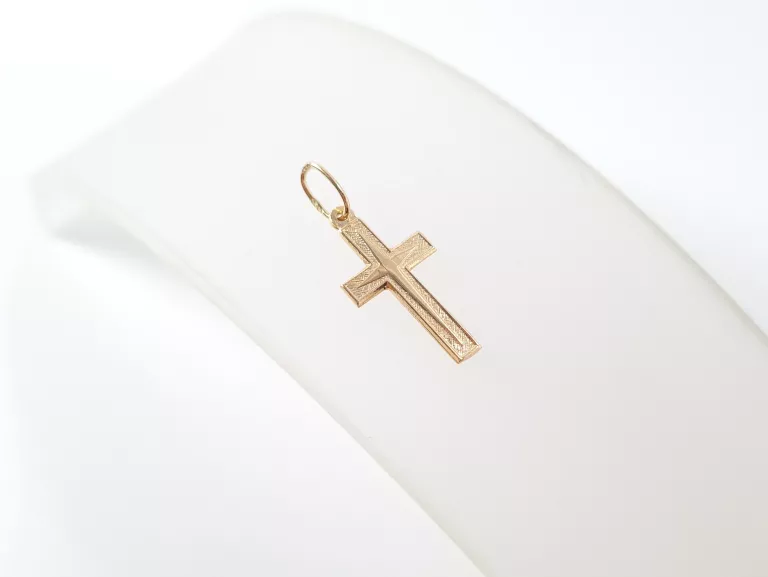 ZŁOTA ZAWIESZKA KRZYŻYK 0,67G 585
