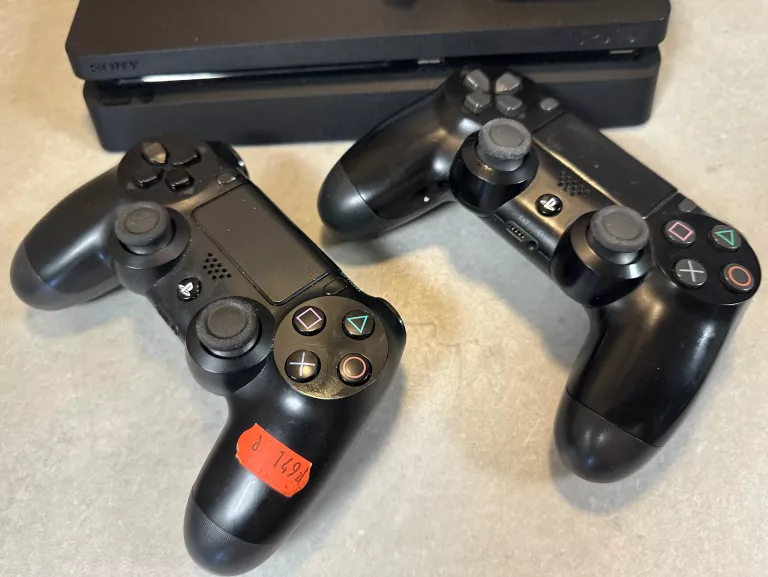 KONSOLA PS4 SLIM 1 TB + 2 PADY + 6 GIER ZESTAW