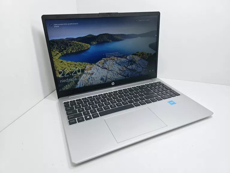 LAPTOP HP 250 G10 15,6 " INTEL N 8 GB / 512 GB