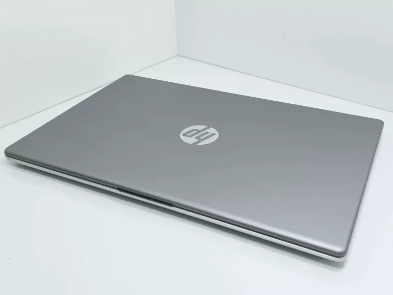 LAPTOP HP 250 G10 15,6 " INTEL N 8 GB / 512 GB
