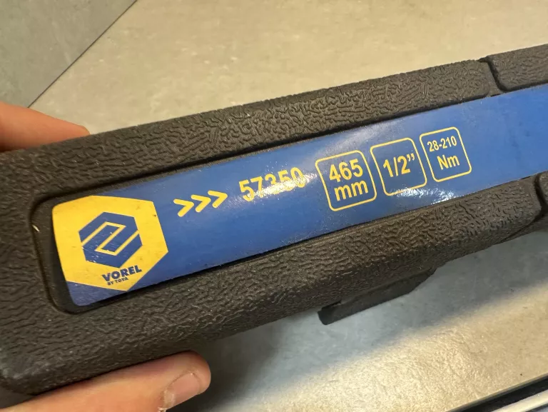 KLUCZ DYNAMOMETRYCZNY 1/2" 28-210NM