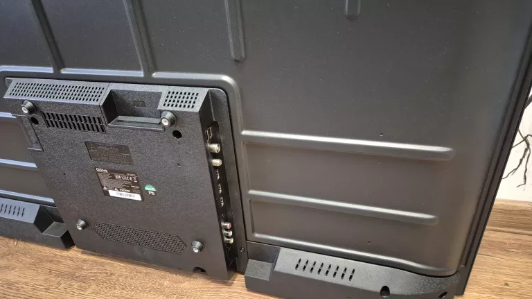 TELEWIZOR QILIVE Q40FS232/ KOMPLET PUDEŁKO/ PARAGON
