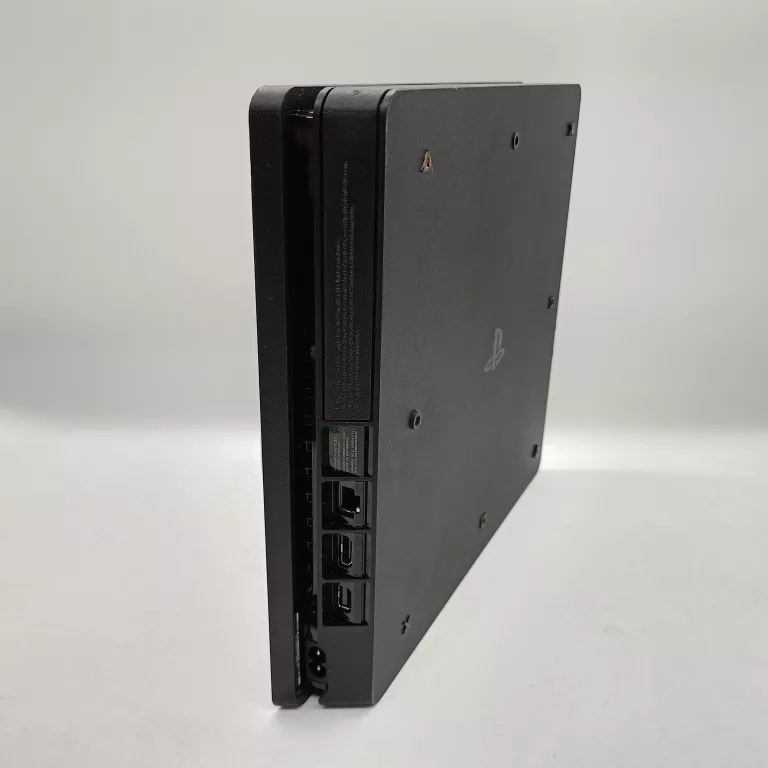 KONSOLA PLAYSTATION PS4 + 1 PAD
