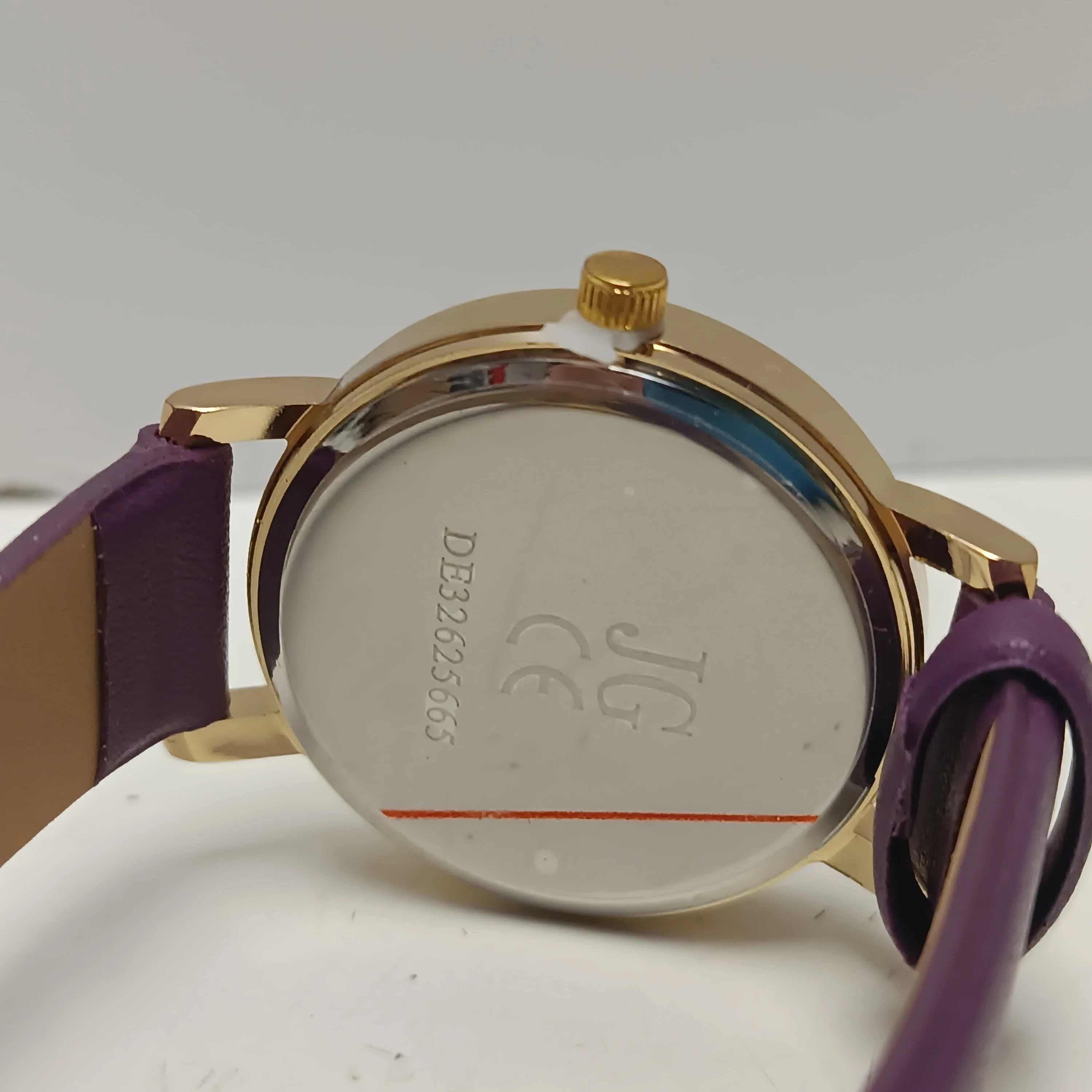 zegarek-damski-quartz-de32625665-ksztalt-koperty-129223-2