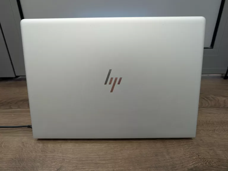 LAPTOP HP ELITEBOOK 850 G5 15,6 " INTEL CORE I5 8 GB / 256 GB