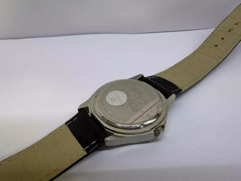 ZEGAREK PERFECT C424