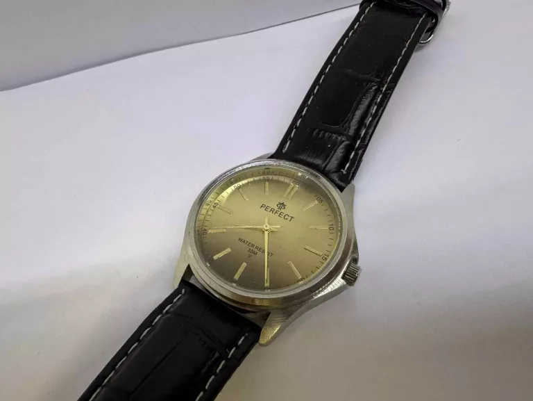 ZEGAREK PERFECT C424