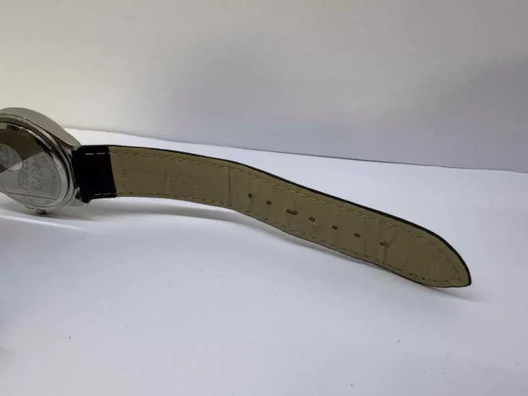 ZEGAREK PERFECT C424