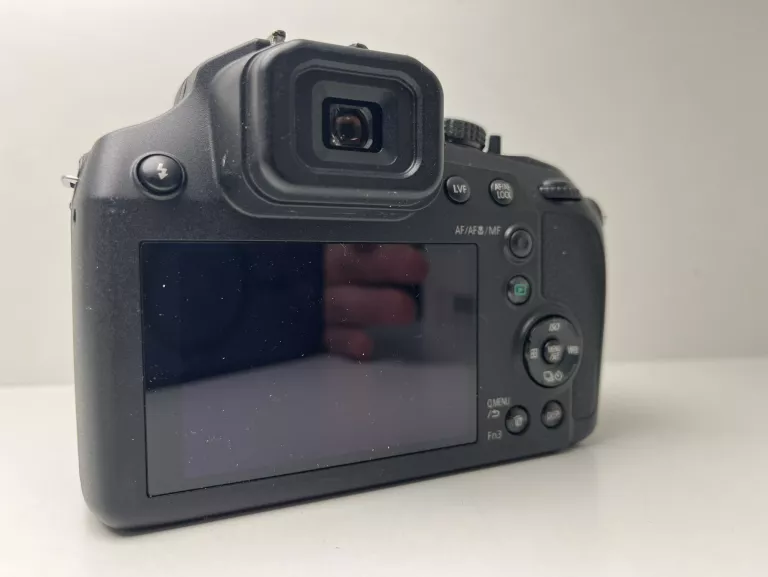 APARAT PANASONIC LUMIX DC-FZ82 KPL