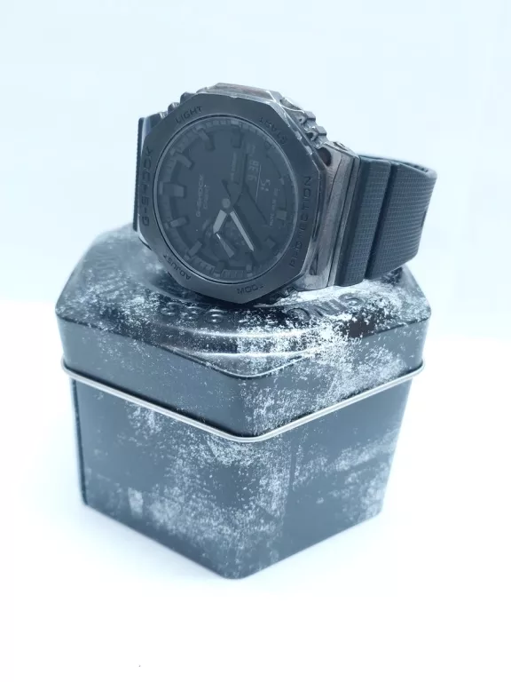 ZEGAREK G-SHOCK GM-2100BB-1AER