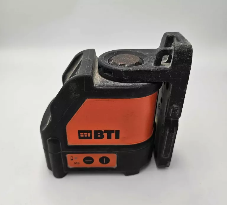 LASER KRZYŻOWY BTI KLL 150