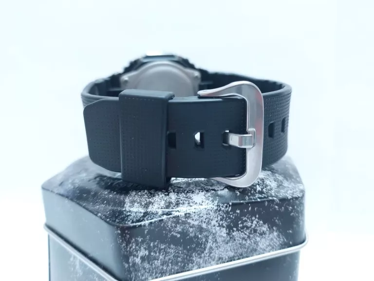 ZEGAREK G-SHOCK GM-2100BB-1AER
