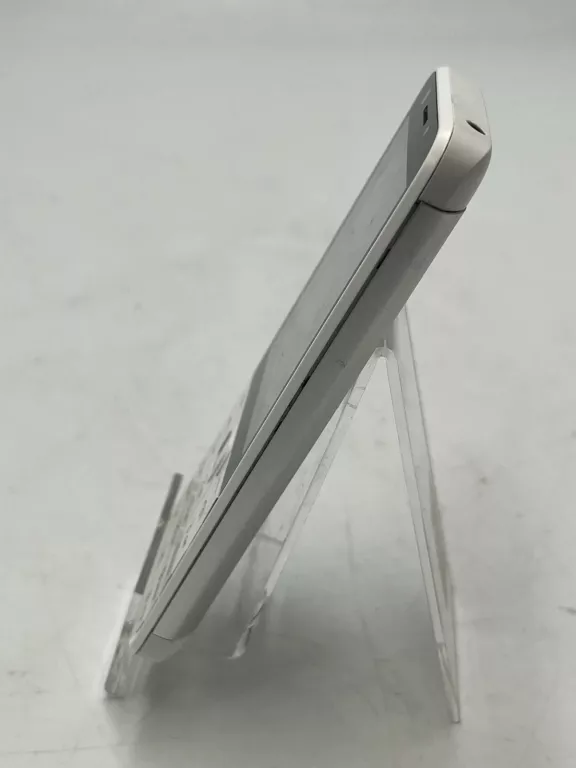 TELEFON NOKIA RM-1172