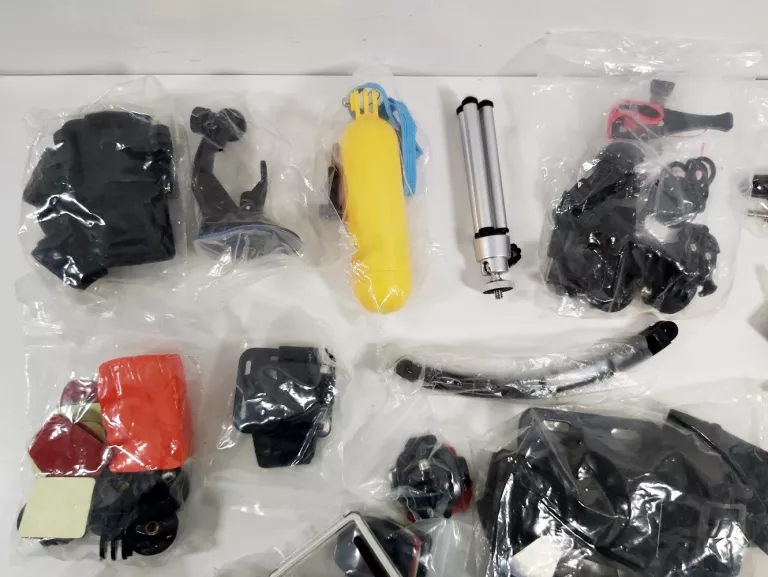 KAMERA SPORTOWA GOPRO HERO+ LCD + TORBA A AKCESORIAMI