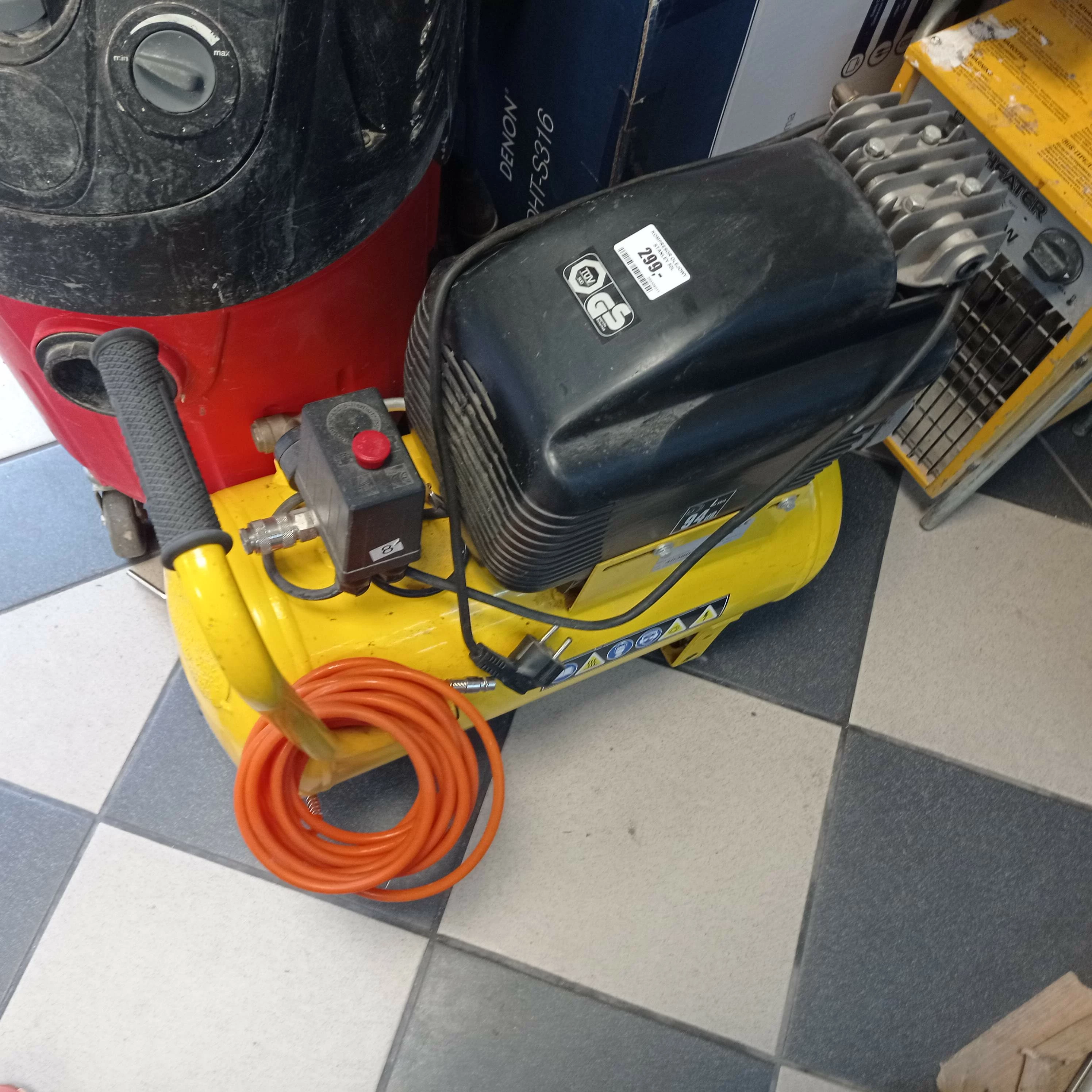 stanley-sprezarka-kompresor-olejowy-50l-8bar-cisnienie-maksymalne-800