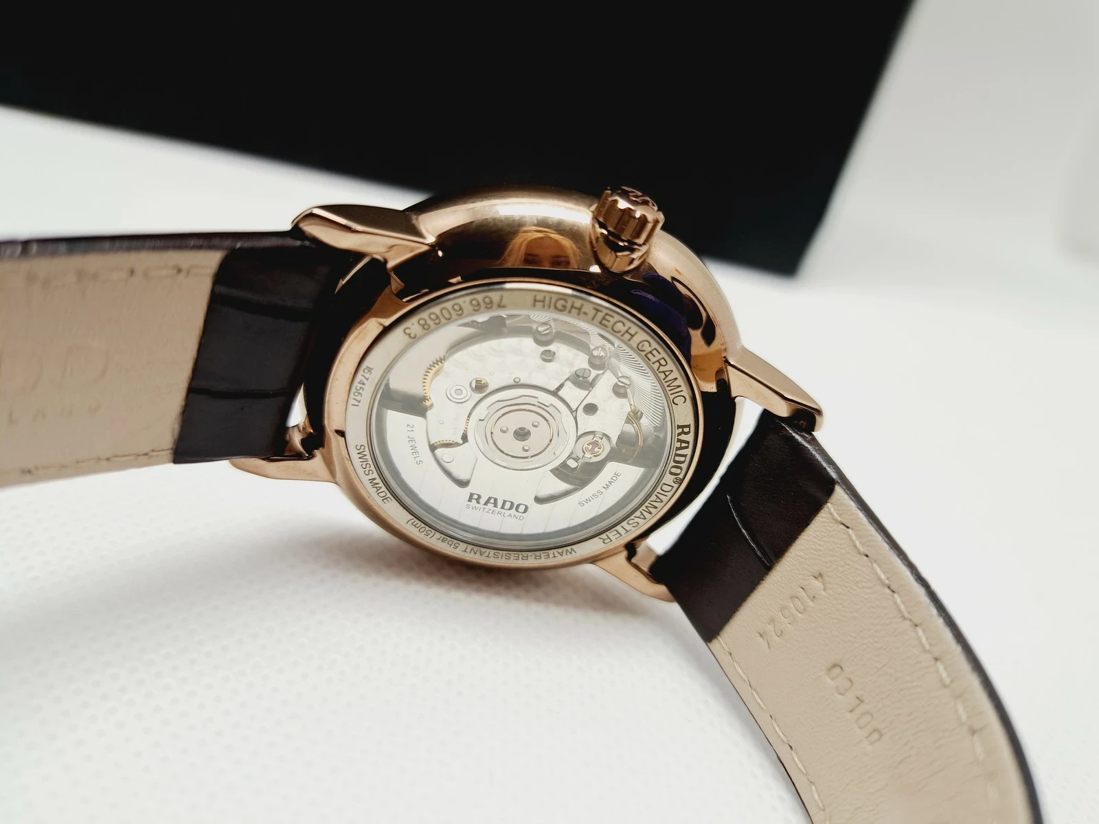 zegarek-meski-rado-diamaster-thinline-automatic-r14068176-ksztalt-koperty-129223-2