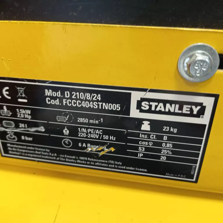 stanley-sprezarka-kompresor-olejowy-50l-8bar-moc-15