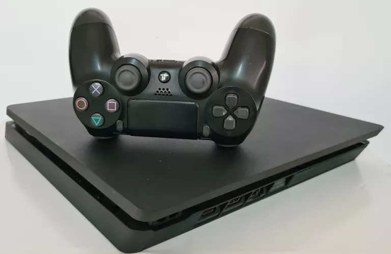 KONSOLA PS4 SLIM 500GB  + PAD
