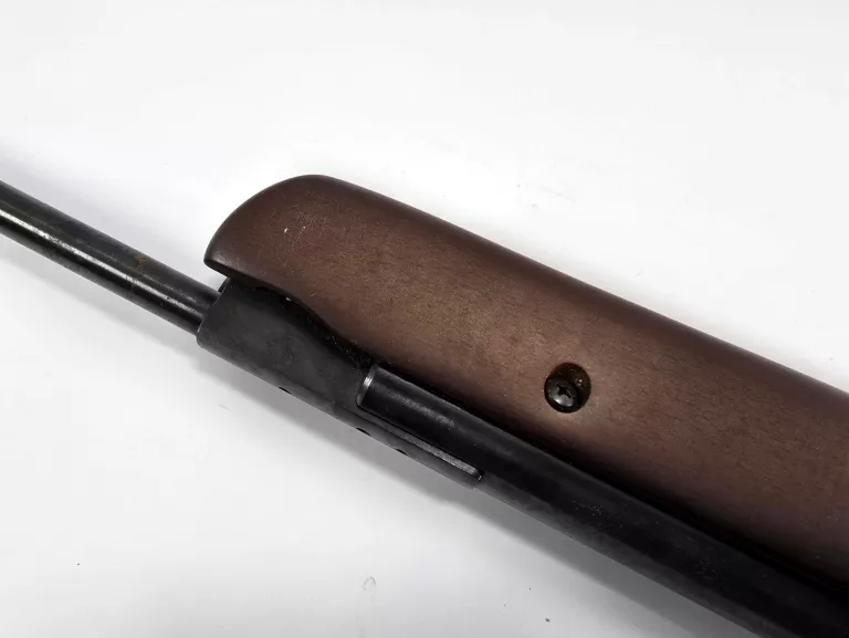 WIATRÓWKA CROSMAN COPPERHEAD 4,5 MM LUNETA STRIKE 4X20