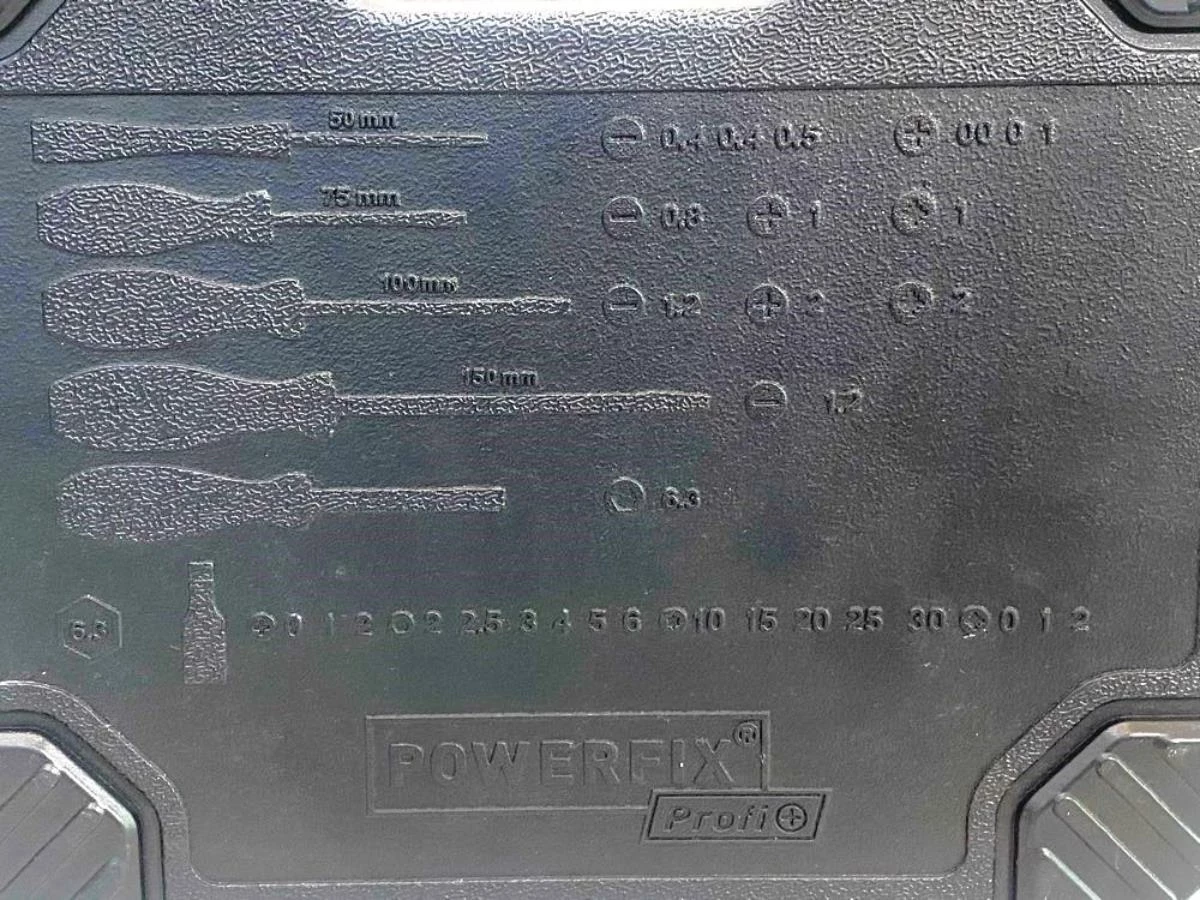 zestaw-13-srubokretow-powerfix-profi-z-walizka-i-zestaw-bitow-kod-producenta-402824