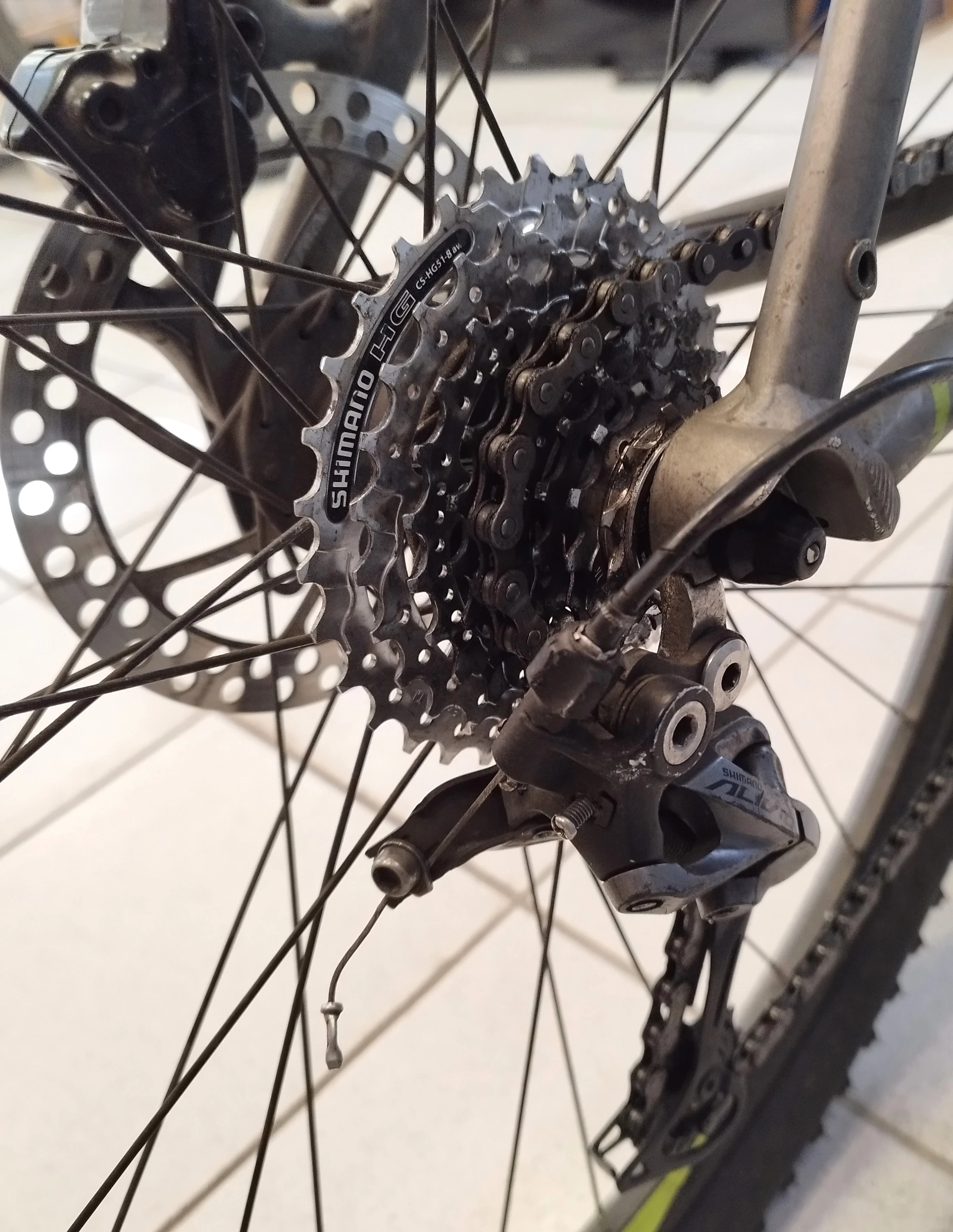 rower-kross-level-b2-2016-rama-19-rozmiar-m-kola-29-liczba-biegow-24