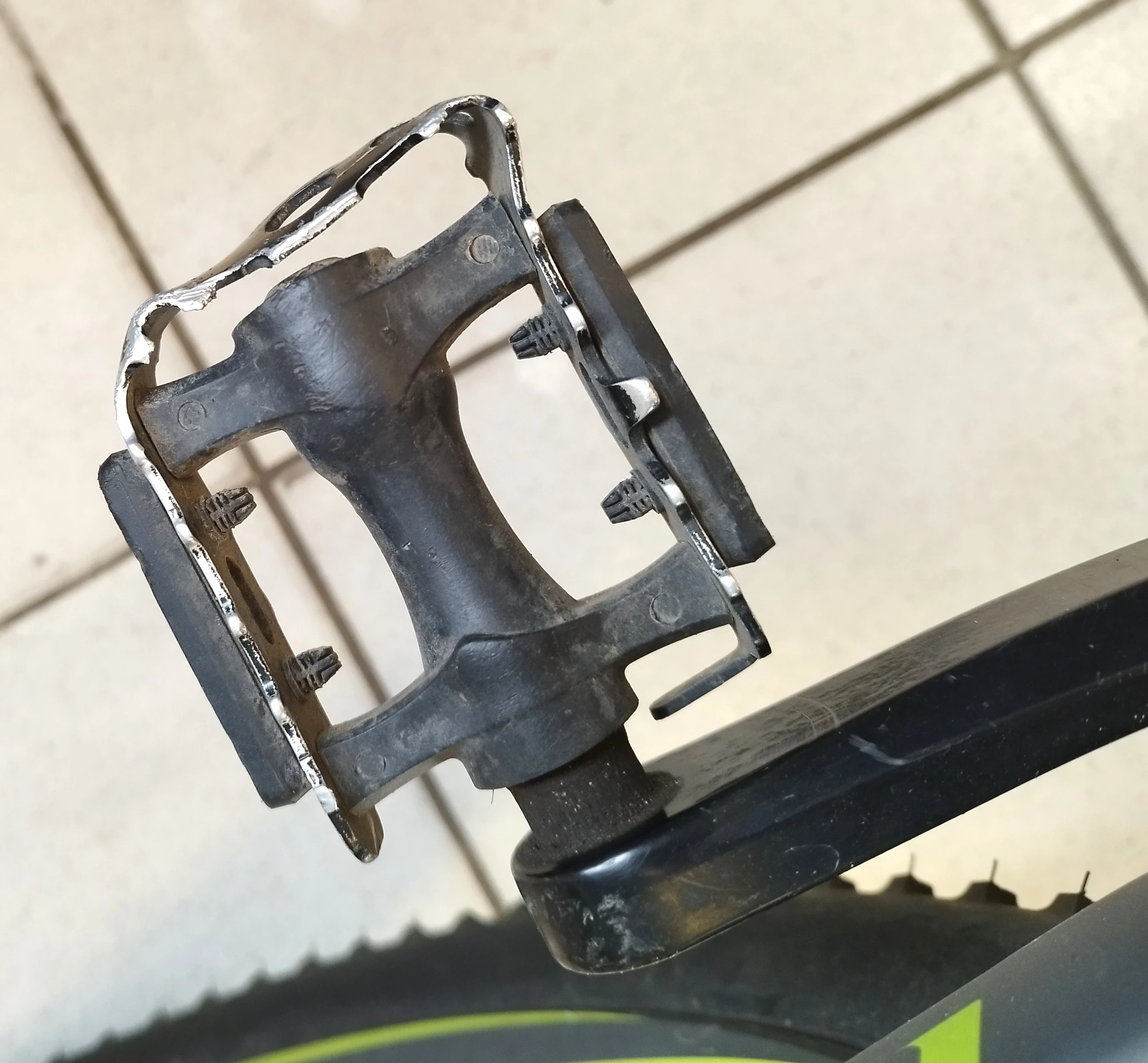 rower-kross-level-b2-2016-rama-19-rozmiar-m-kola-29-model-level-b2