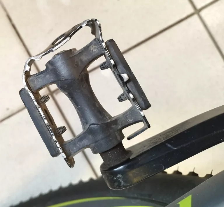 rower-kross-level-b2-2016-rama-19-rozmiar-m-kola-29-model-level-b2