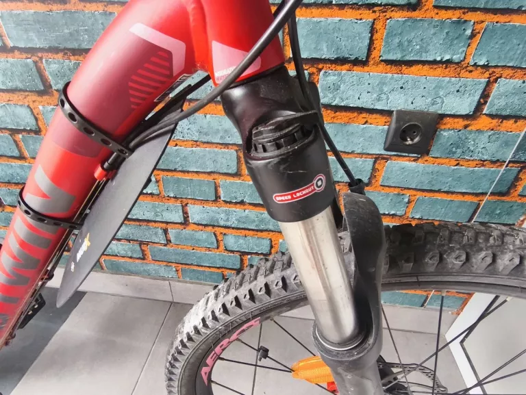 rower-mtb-btwin-rockrider-540-kola-275-rama-xl-amortyzacja-129291-1