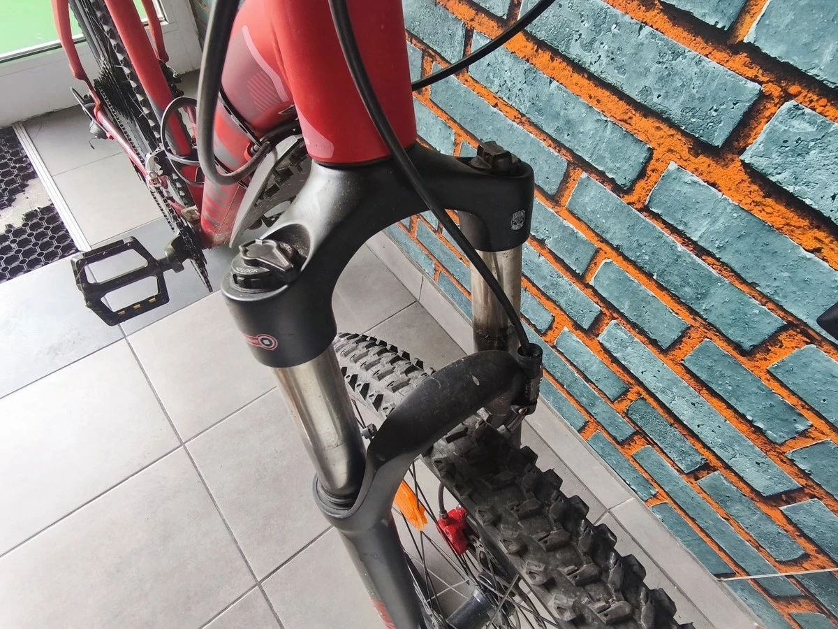 rower-mtb-btwin-rockrider-540-kola-275-rama-xl-plec-130411-2