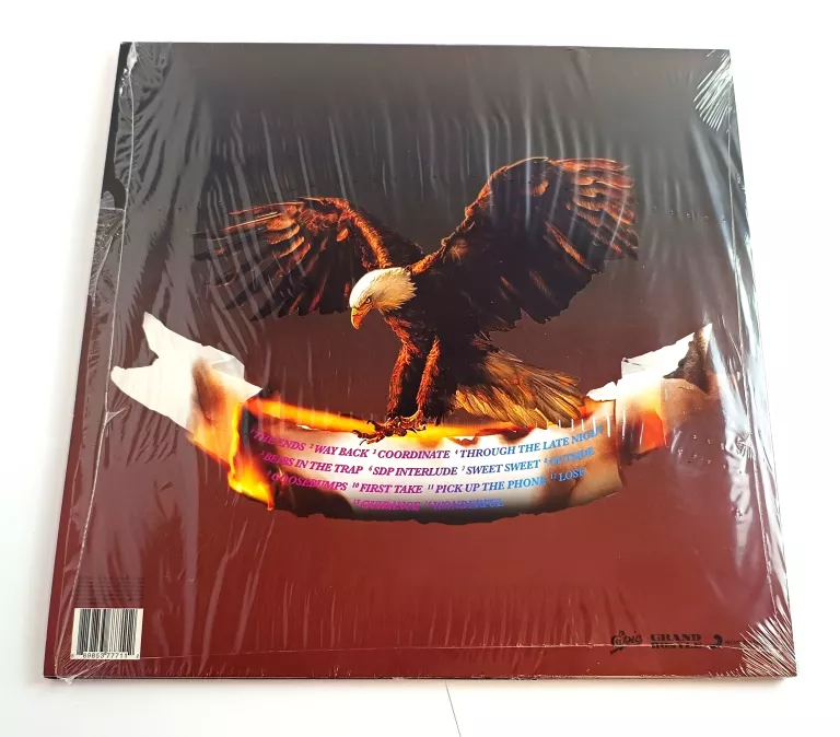 TRAVIS SCOTT: BIRDS IN THE TRAP SING MCKNIGHT