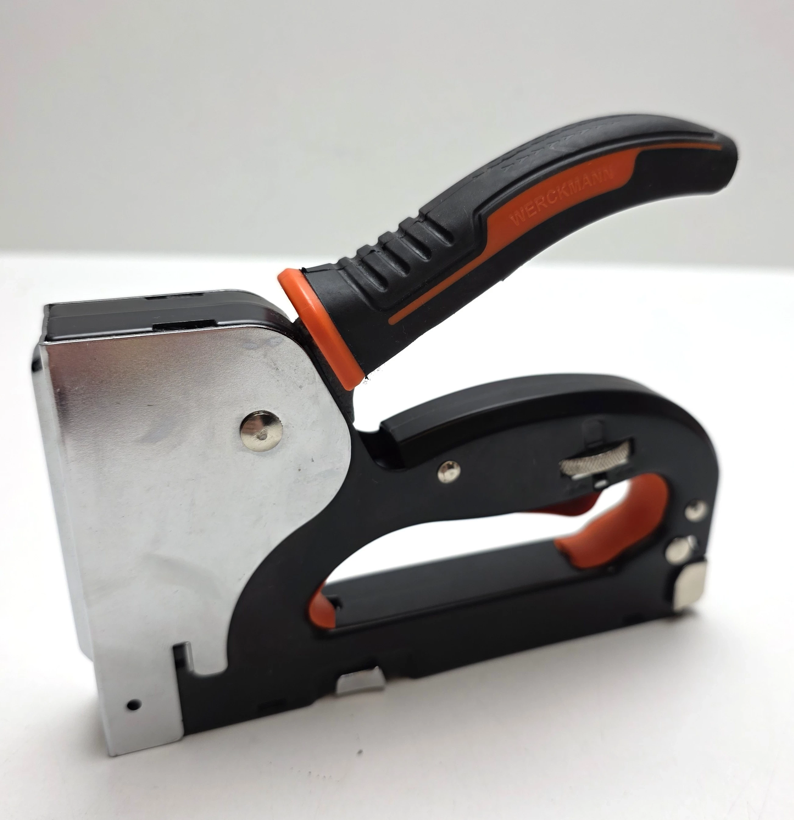 zszywacz-tapicerski-action-niepodleglosci-393-gryfice