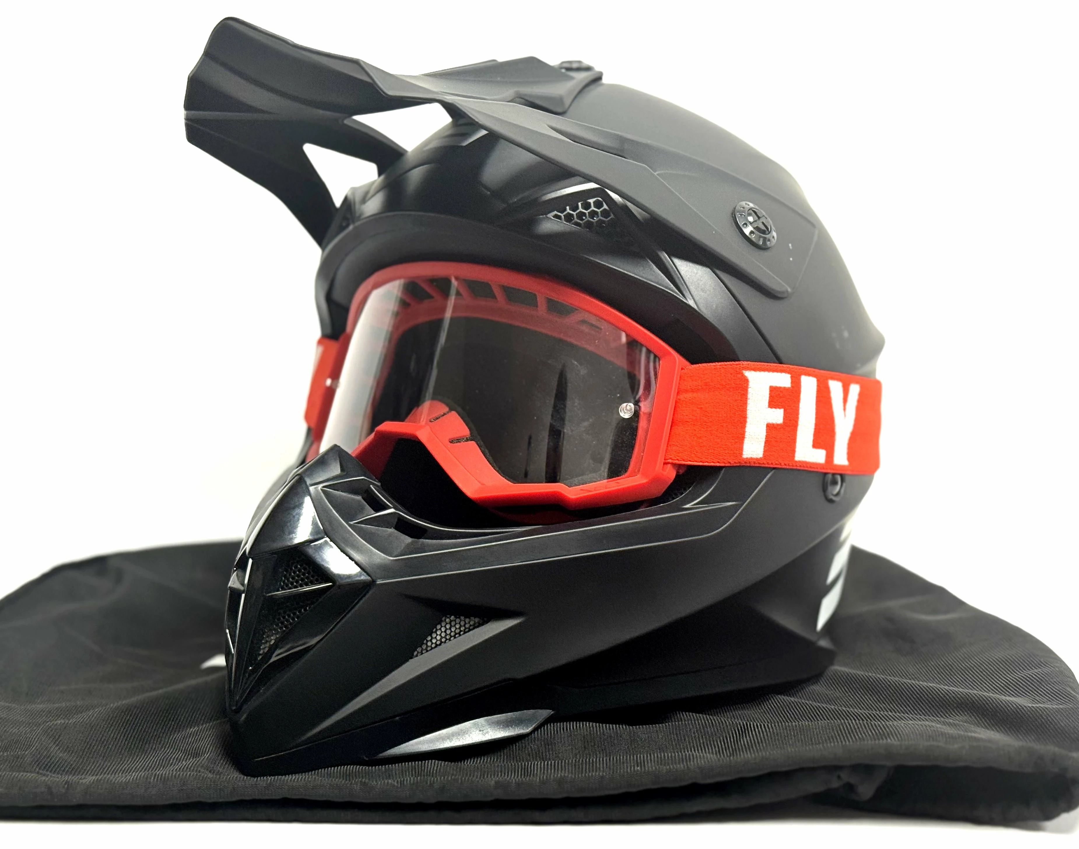 kask-cross-enduro-pulse-edge-solid-black-gogle-fly-cross-racing-focus-piastowska-17-sj-brzeg