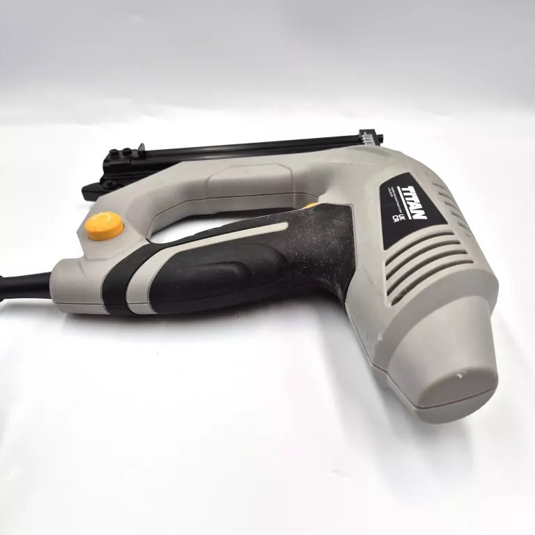 ZSZYWACZ GWOŹDZIARKA TITAN TTB517STP 25MM