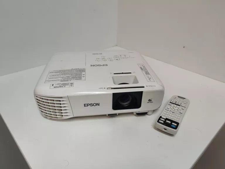 PROJEKTOR EPSON EH-TW740