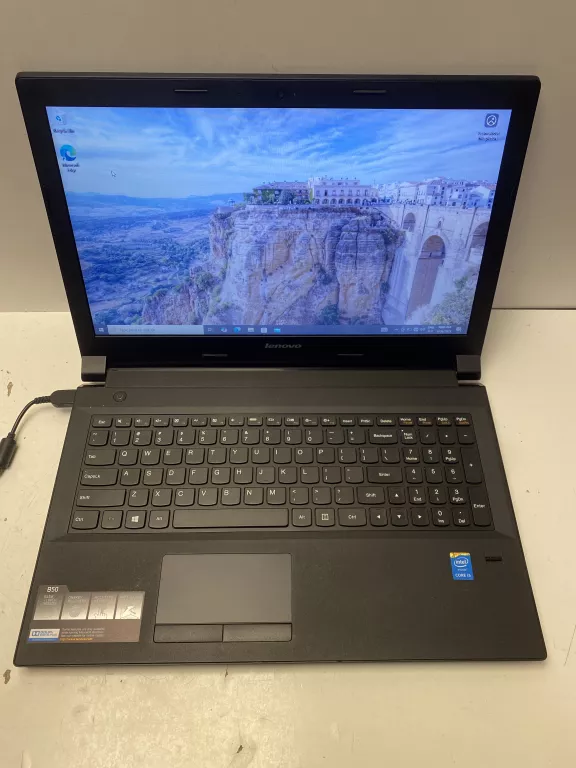LAPTOP LENOVO B50-80 I5 8GB RAM 1TB HDD OPIS