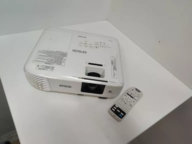 PROJEKTOR EPSON EH-TW740