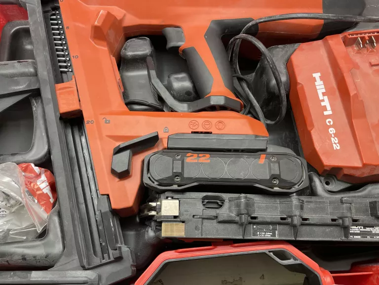 HILTI AKUMULATOROWY OSADZAK BX 4-IF-22 + AKU + WALIZKA