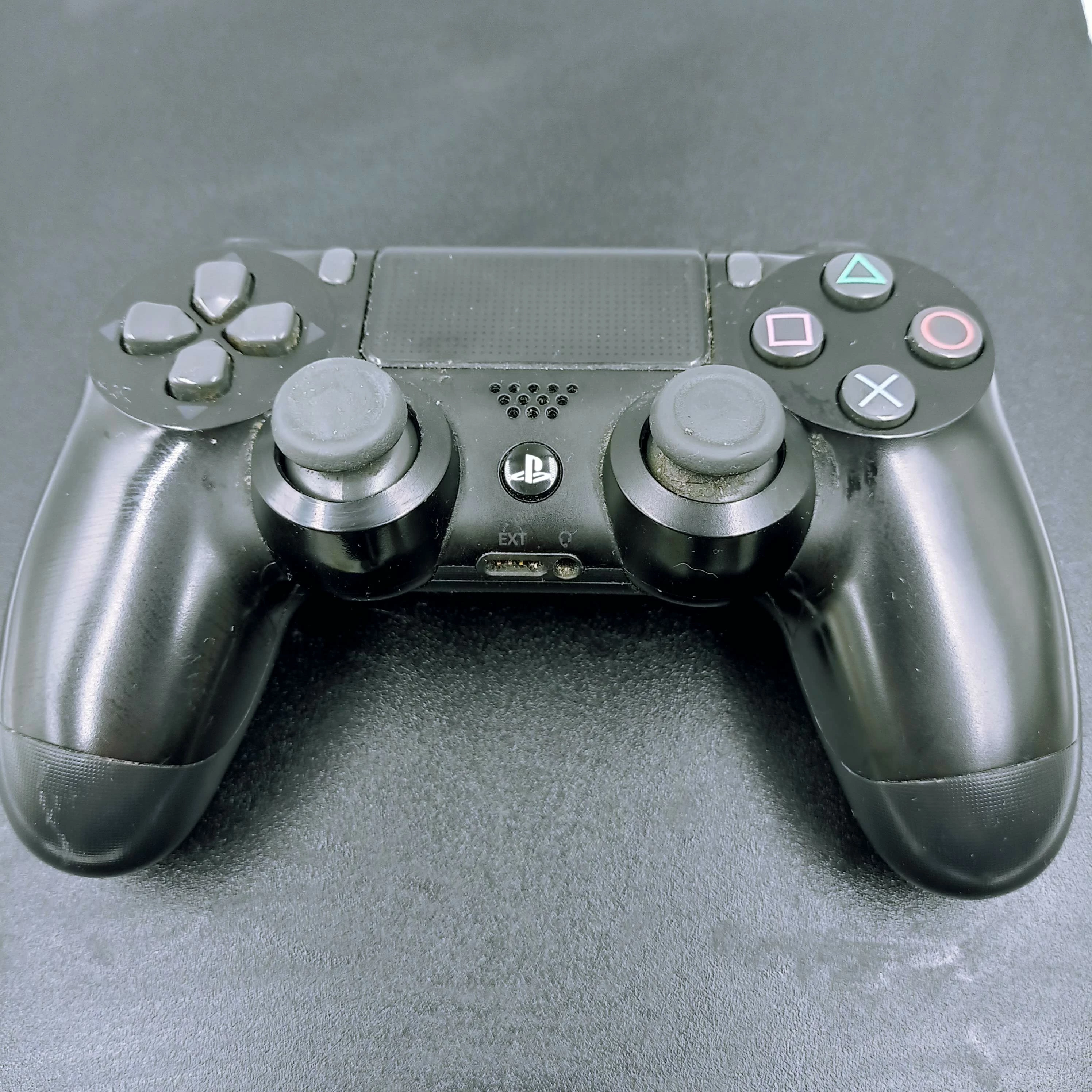 konsola-playstation-4-2-pady-wersja-130590-2