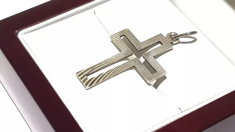 SREBRNY KRZYŻ 1,53 G PR925 2X3CM