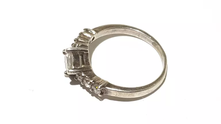SREBRNY PIERŚCIONEK PR925 R16 3,14G
