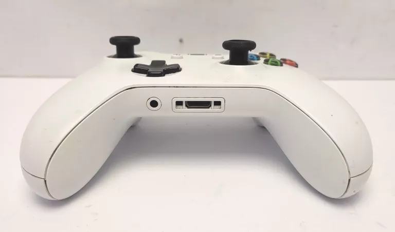 PAD DO XBOX ONE MODEL:1708 / BIAŁY