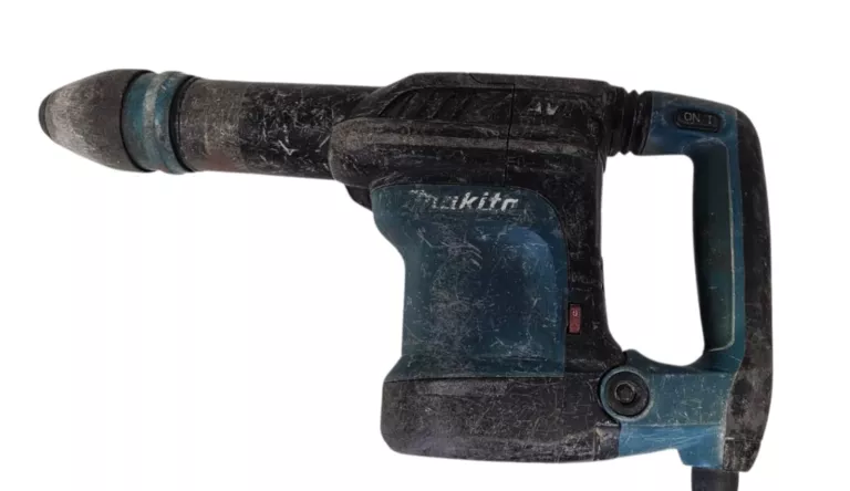 MŁOT UDAROWY MAKITA HM0871C 1100 W