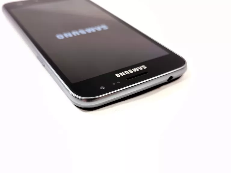 TELEFON SAMSUNG GALAXY J3(6) KOMPLET