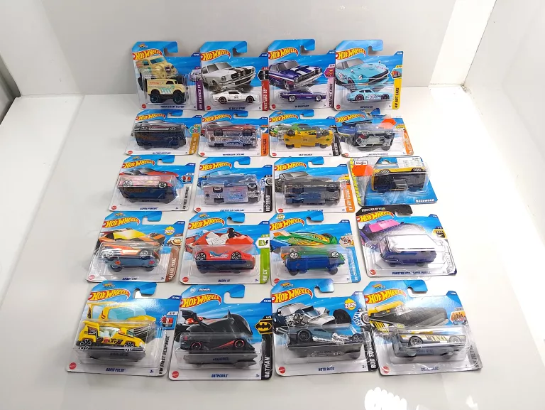 SAMOCHODZIK HOT WHEELS RÓŻNE