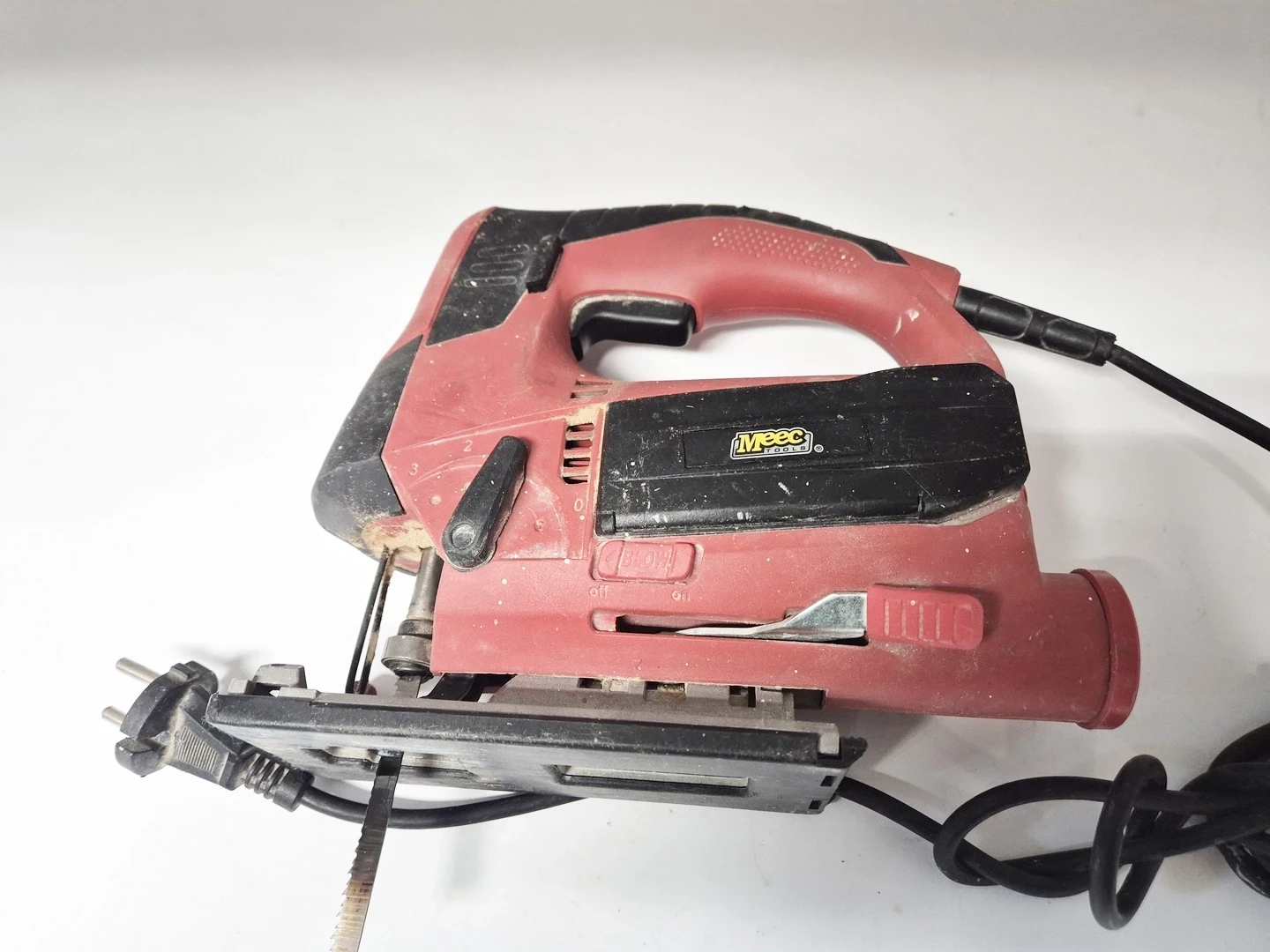 wyrzynarka-meec-tools-800w-mocowanie-brzeszczotu-205041-222245