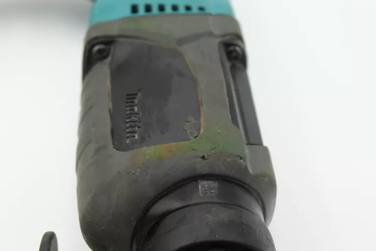 MŁOTOWIERTARKA MAKITA HR2470 SDS PLUS 780W