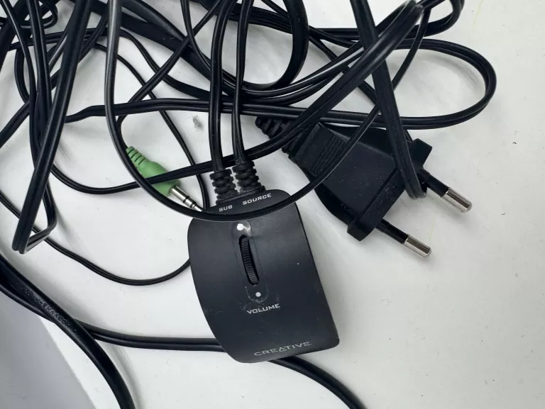 ZESTAW GŁOŚNIKÓW 2.1 CREATIVE A120 9W CZARNY